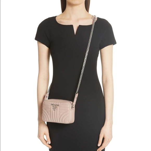 ⭐️SOLD⭐️$1250Prada Diagramme Crossbody Camera Bag - Picture 4 of 8